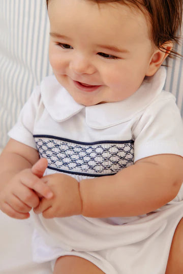 Beaufort Bonnet Short Sleeve Banbury Bubble--Worth Avenue White with Nantucket Navy