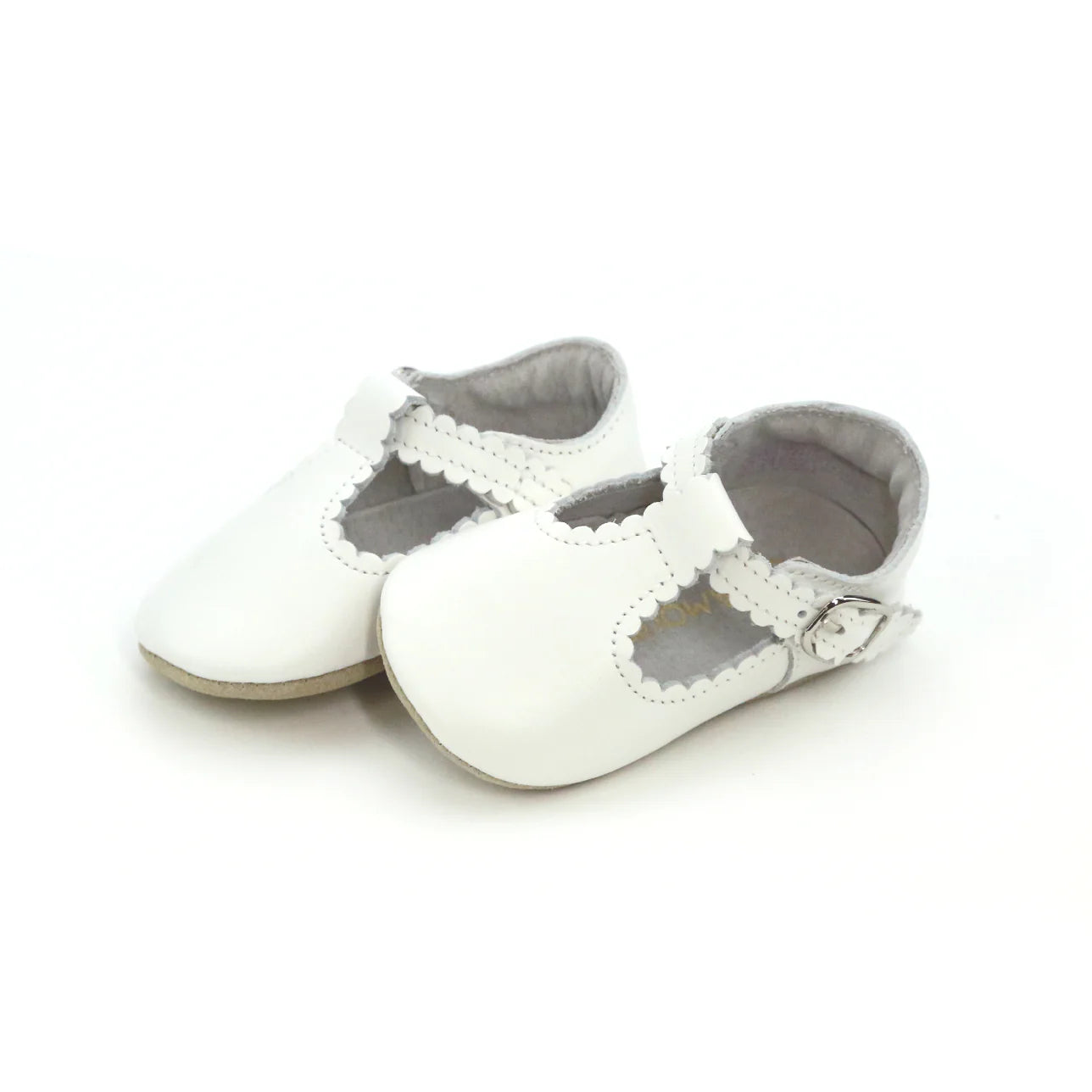 L'Amour Shoes Elodie Girls Scalloped T-Strap Mary Jane Crib Shoe (Infant)