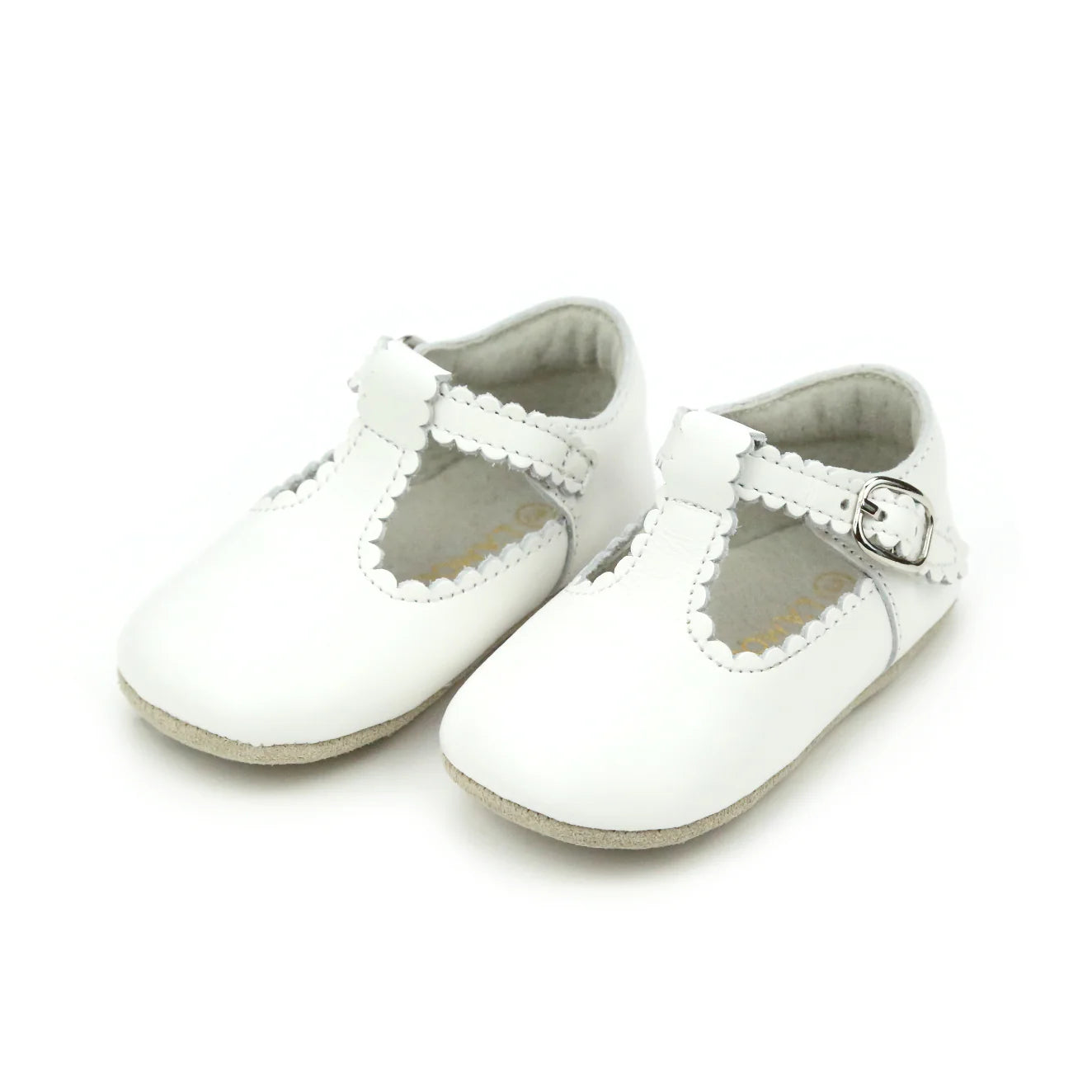 L'Amour Shoes Elodie Girls Scalloped T-Strap Mary Jane Crib Shoe (Infant)