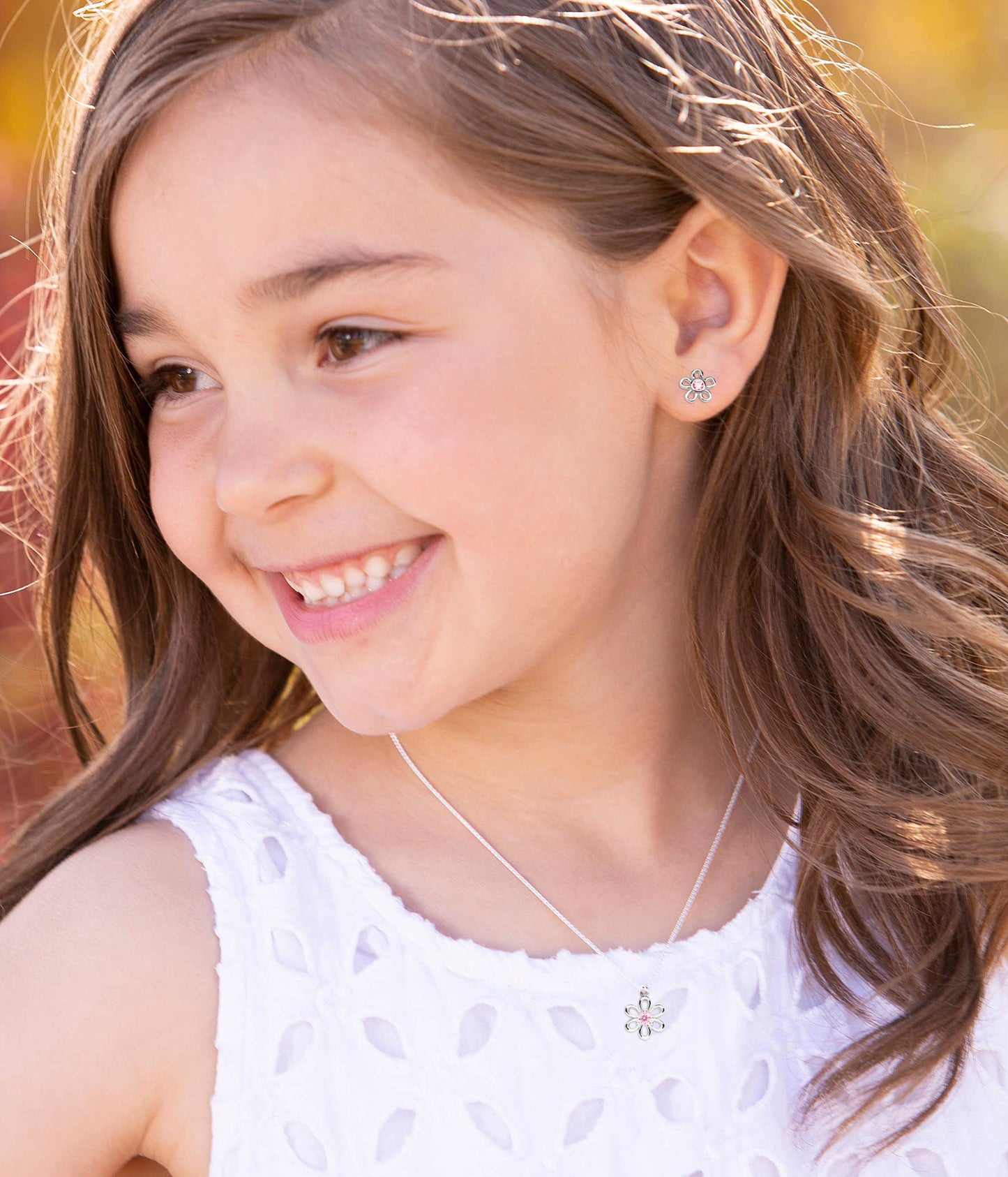 Sterling Silver Kids Screw-Back Outline Daisy Earrings Clear